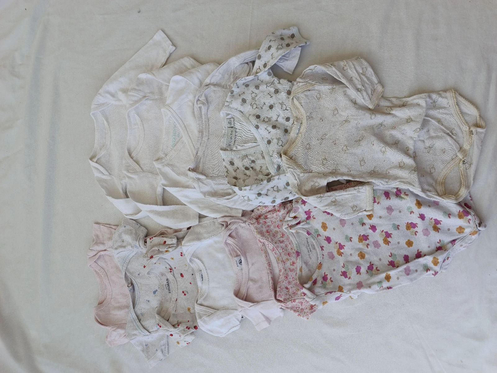 Lot 13 bodies bébé fille mixte 3mois